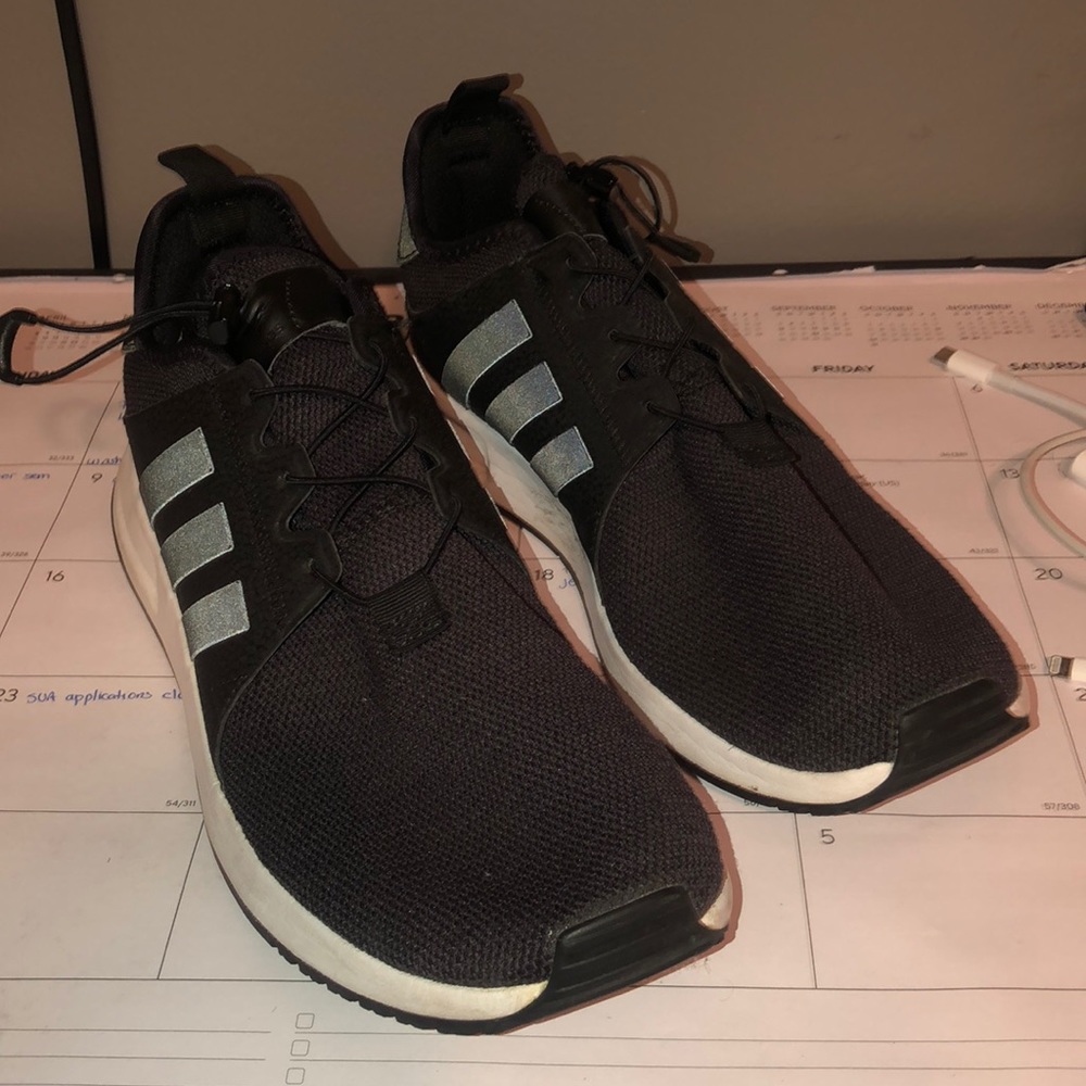 Adidas Sneakers